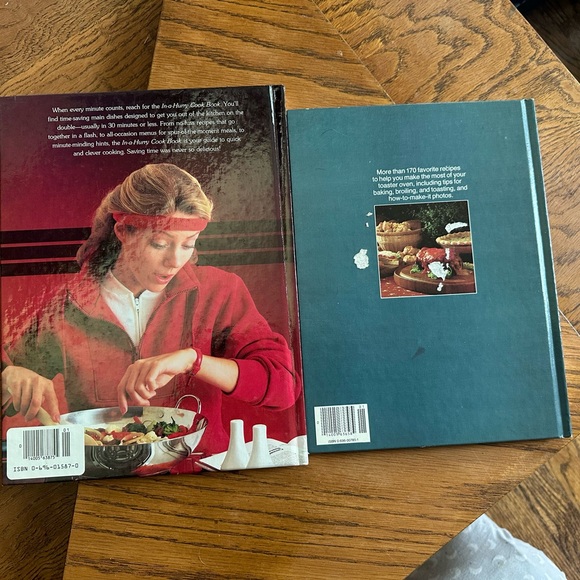 Vintage cookbooks - Picture 2 of 2